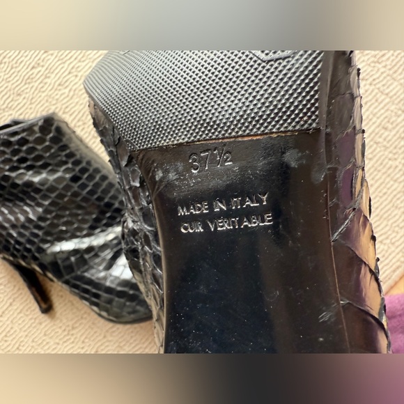 YSL Saint Laurent Black Crocodile Embossed Ankle Boots Side Zip Pointy Toe 37.5 - Picture 13 of 14